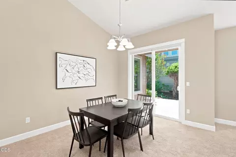 Dining - 61421 Davis Lake Loop, Bend, OR 97702 photo 1 of 3