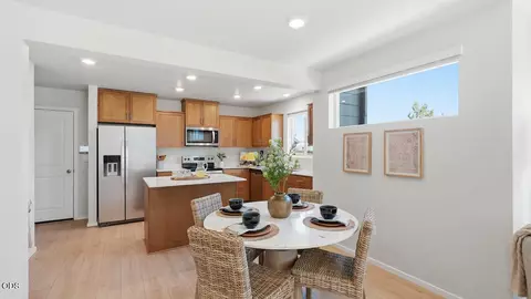Dining - 61221 Parrell Rd, Bend, OR 97702 photo 1 of 2