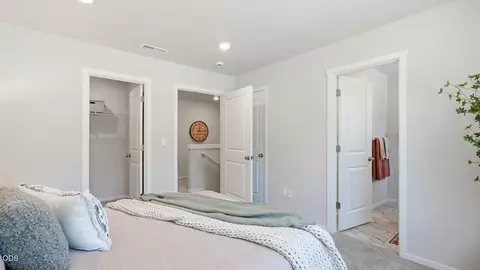 Bedroom - 61223 Parrell Rd, Bend, OR 97702 photo 2 of 6