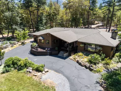 6589 Whispering Pines Ln, Jacksonville, OR 97530