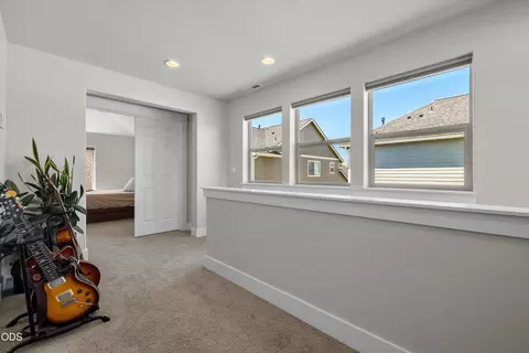 Entry Way - 20571 Rolen Ave, Bend, OR 97702 photo 5 of 5