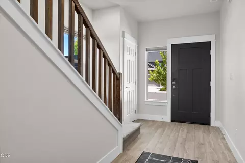 Entry Way - 20571 Rolen Ave, Bend, OR 97702 photo 2 of 5