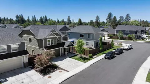 View/Area - 20571 Rolen Ave, Bend, OR 97702 photo 1 of 2