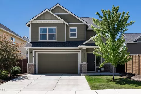 20571 Rolen Ave, Bend, OR 97702