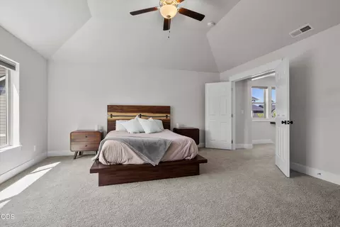 Bedroom - 20571 Rolen Ave, Bend, OR 97702 photo 1 of 2