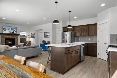 Kitchen - 20571 Rolen Ave, Bend, OR 97702 photo 5 of 5