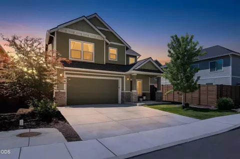 20571 Rolen Ave, Bend, OR 97702