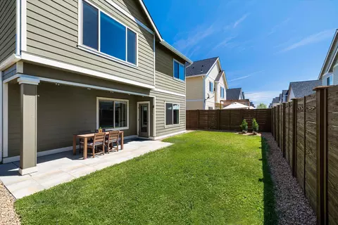 Exterior - 20571 Rolen Ave, Bend, OR 97702 photo 2 of 5