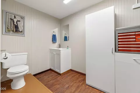 Bath - 540 E 2nd St, Merrill, OR 97633 photo 5 of 5