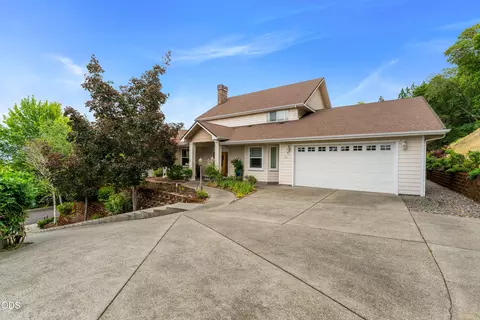 2226 SE Linden Ln, Grants Pass, OR 97527