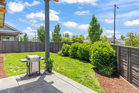 Exterior - 63177 Iner Loop, Bend, OR 97701 photo 2 of 6