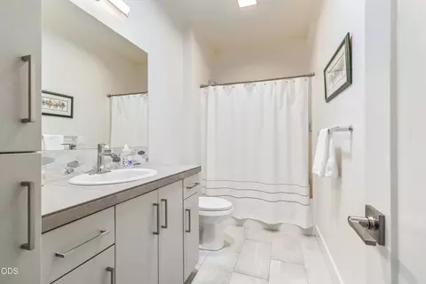 Bath - 63177 Iner Loop, Bend, OR 97701 photo 2 of 2