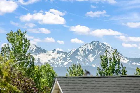 Other - 63177 Iner Loop, Bend, OR 97701 photo 2 of 8