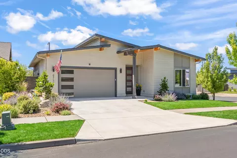 63177 Iner Loop, Bend, OR 97701