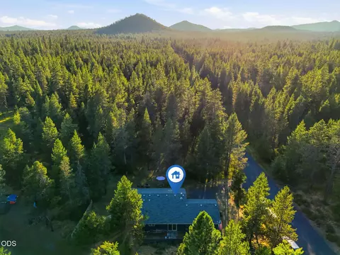 View/Area - 16801 Gross Dr, Bend, OR 97707 photo 3 of 5