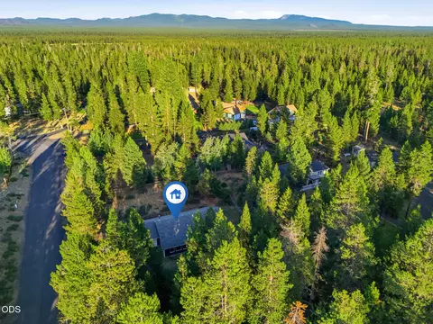 View/Area - 16801 Gross Dr, Bend, OR 97707 photo 4 of 5