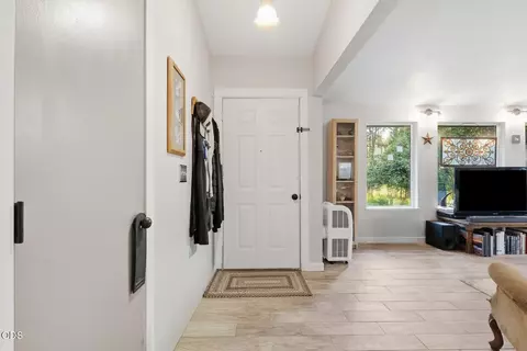 Entry Way - 16801 Gross Dr, Bend, OR 97707 photo 2 of 2