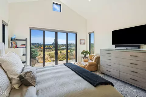 Bedroom - 19167 Cartwright Ct, Bend, OR 97702 photo 1 of 6