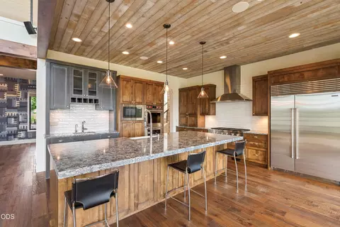 Kitchen - 19167 Cartwright Ct, Bend, OR 97702 photo 1 of 8