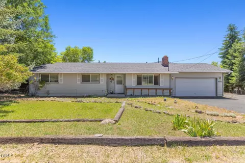 6236 Cherry Way, Klamath Falls, OR 97603