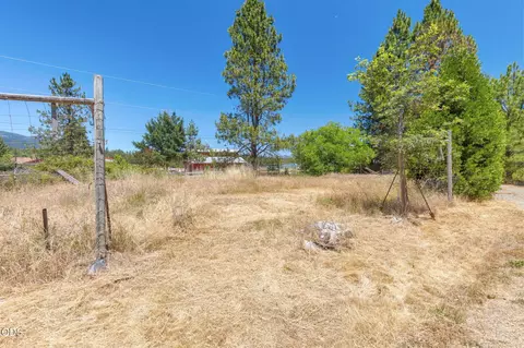 Exterior - 925 Meadow View Dr, Williams, OR 97544 photo 14 of 15