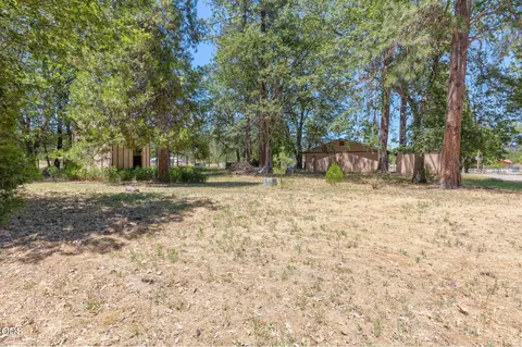 Exterior - 925 Meadow View Dr, Williams, OR 97544 photo 5 of 15
