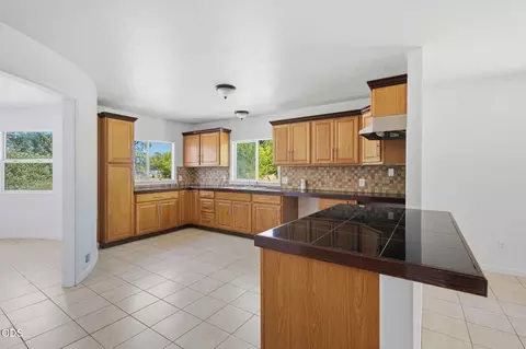 Kitchen - 925 Meadow View Dr, Williams, OR 97544 photo 1 of 3