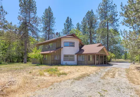925 Meadow View Dr, Williams, OR 97544