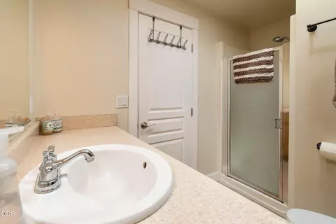 Bath - 63679 High Standard Dr, Bend, OR 97701 photo 1 of 3