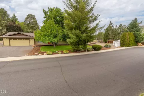 Exterior - 63679 High Standard Dr, Bend, OR 97701 photo 12 of 12