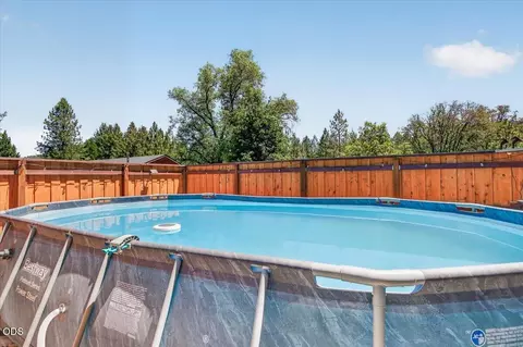 Exterior - 8027 Evans Creek Rd, Rogue River, OR 97537 photo 4 of 10