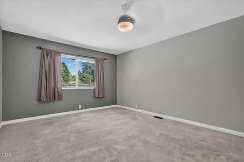 Bedroom - 8027 Evans Creek Rd, Rogue River, OR 97537 photo 1 of 3