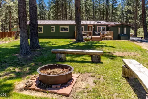 19176 Indian Summer Rd, Bend, OR 97702
