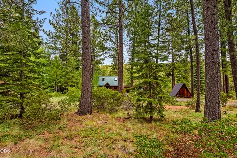 Exterior - 61579 Boulder Rd, Bend, OR 97703 photo 6 of 12