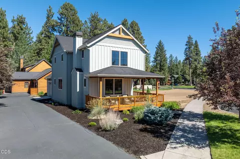 446 S Cottonwood St, Sisters, OR 97759