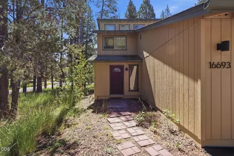 Exterior - 16693 Wagon Trl, Bend, OR 97707 photo 5 of 12