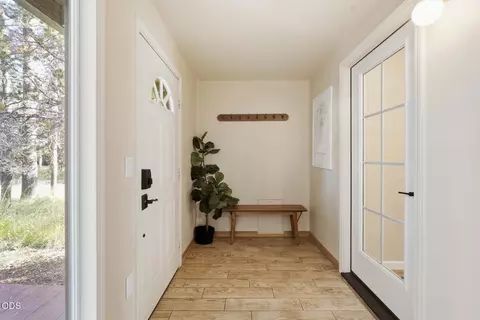 Entry Way - 16693 Wagon Trl, Bend, OR 97707 photo 1 of 3