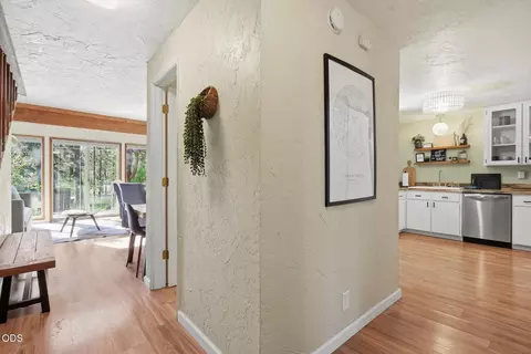 Entry Way - 16693 Wagon Trl, Bend, OR 97707 photo 3 of 3