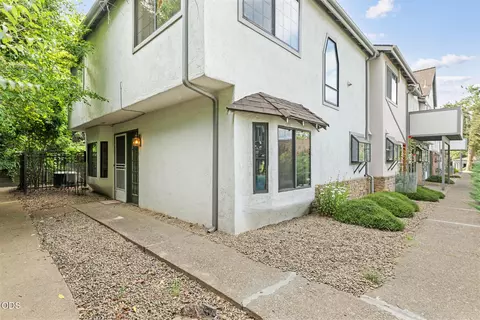 495 Chestnut St #24, Ashland, OR 97520