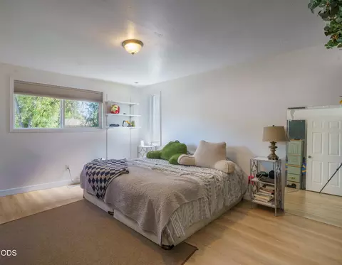 Bedroom - 609 E Archwood Dr, Eagle Point, OR 97524 photo 1 of 3