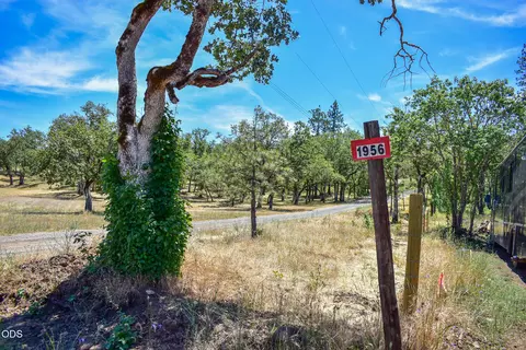 1956 Worthington Rd, Eagle Point, OR 97524 photo 10