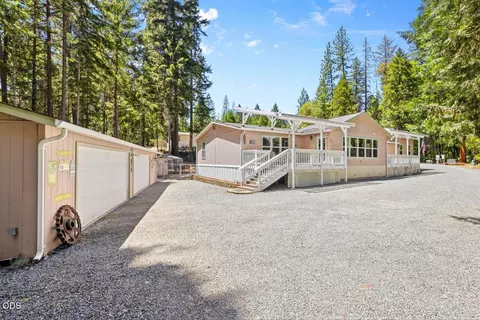 4300 Pleasant Creek Rd, Rogue River, OR 97537