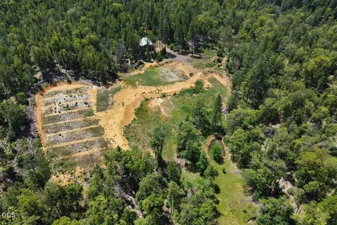 35000 Redwood Hwy, Cave Junction, OR 97523