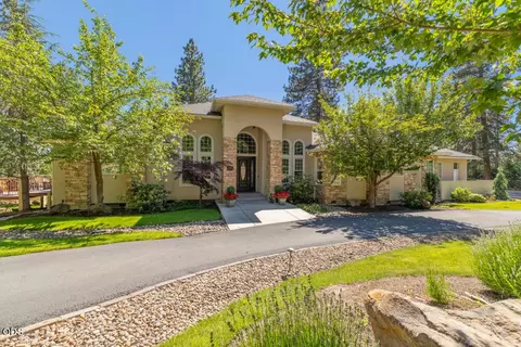 11810 Merganser Rd, Klamath Falls, OR 97601