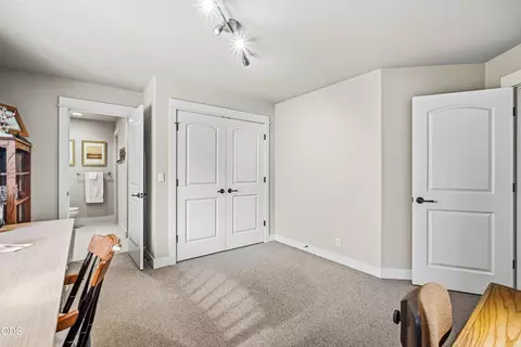 Bedroom - 57733 Wallowa Loop, Sunriver, OR 97707 photo 6 of 6