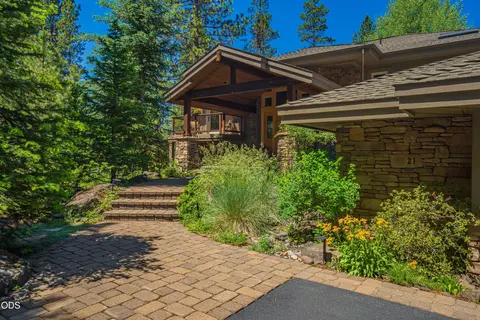 Exterior - 57733 Wallowa Loop, Sunriver, OR 97707 photo 2 of 11