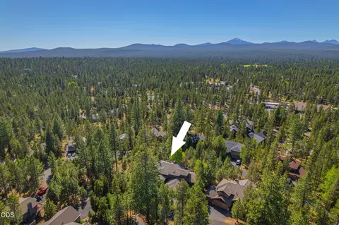 View/Area - 57733 Wallowa Loop, Sunriver, OR 97707 photo 2 of 3
