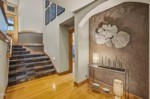 Entry Way - 57733 Wallowa Loop, Sunriver, OR 97707 photo 5 of 7