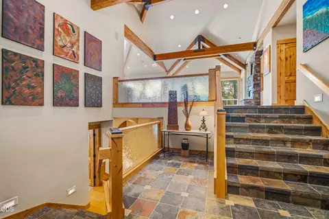 Entry Way - 57733 Wallowa Loop, Sunriver, OR 97707 photo 2 of 7