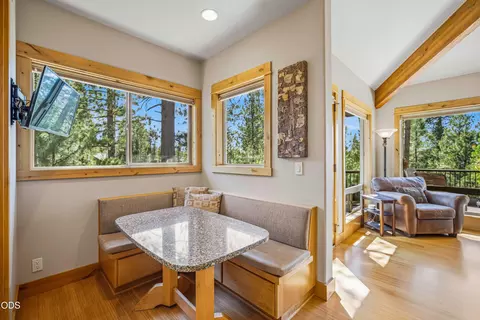 Dining - 57733 Wallowa Loop, Sunriver, OR 97707 photo 6 of 6